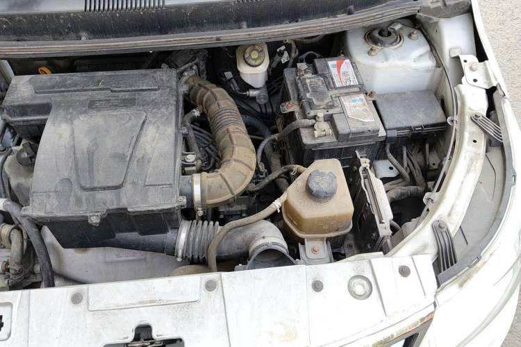Used Cowin C3 2016 1.5L Automatic Hongzuan Edition Engine Bay Left