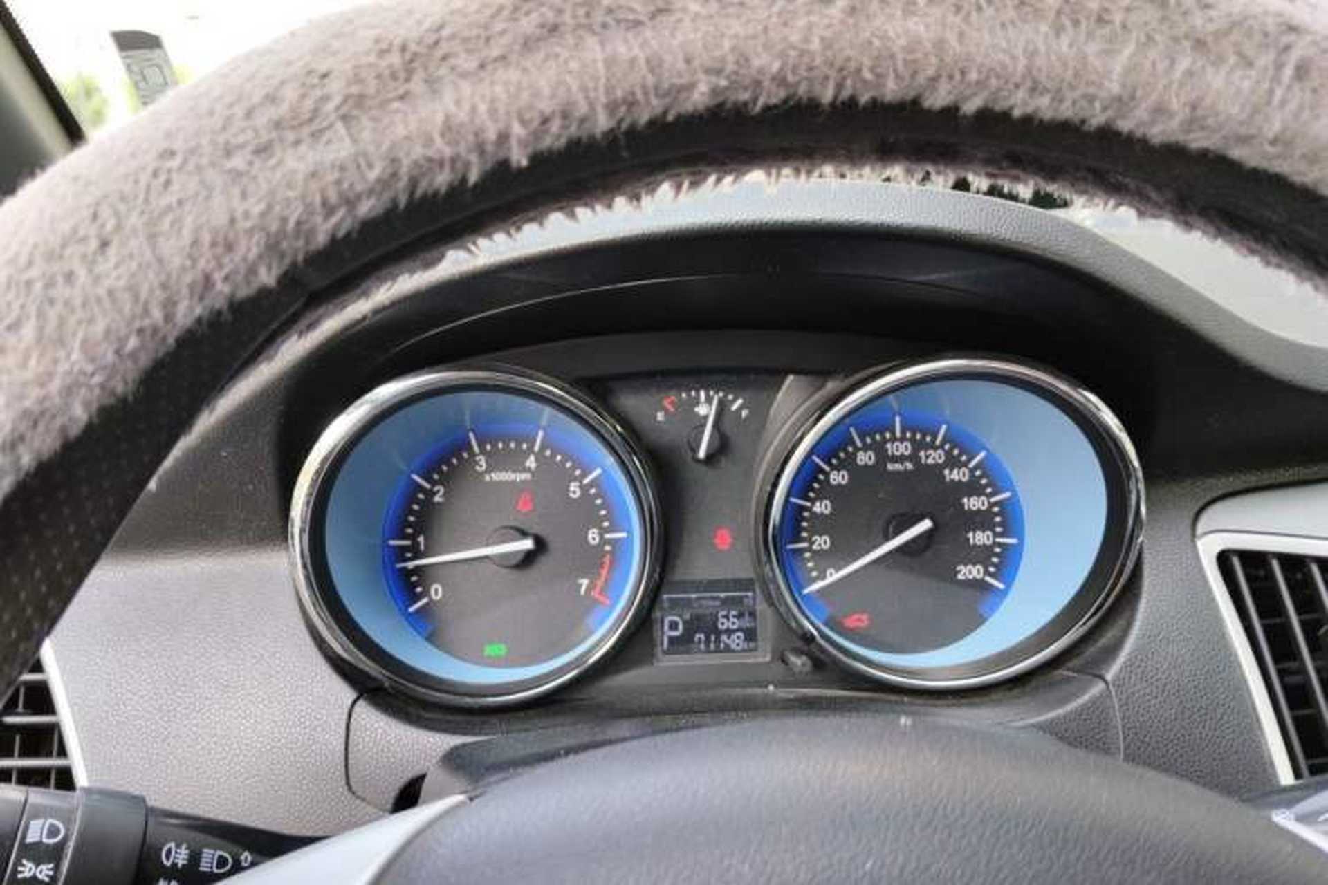 Used Cowin C3 2016 1.5L Automatic Hongzuan Edition Instrument Cluster