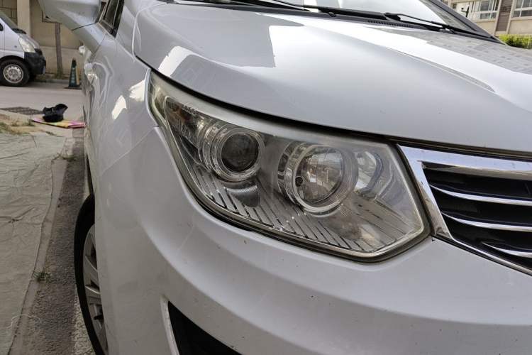 Used Cowin C3 2016 1.5L Automatic Hongzuan Edition Right Front Headlight