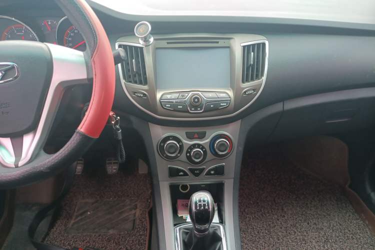 Used Cowin C3R 2015 1.5L Manual Yellow Diamond Edition Audio And AC Panel