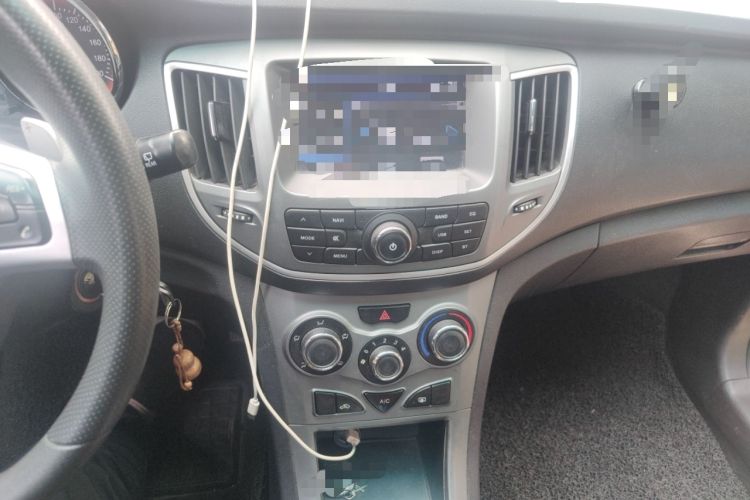 Used Cowin C3R 2015 1.5L AMT Gold Diamond Edition Audio And AC Panel
