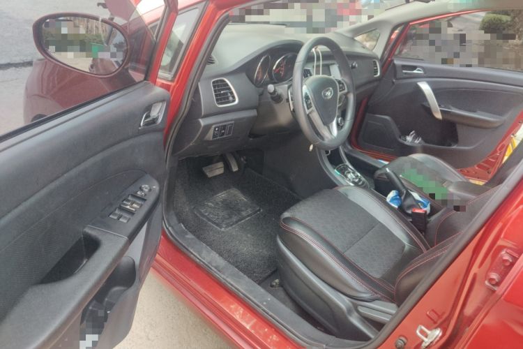Used Cowin C3R 2015 1.5L AMT Gold Diamond Edition Driver Seat