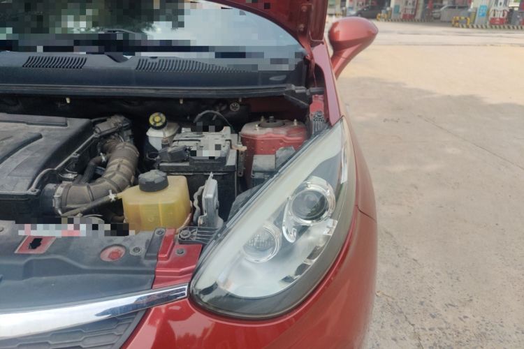 Used Cowin C3R 2015 1.5L AMT Gold Diamond Edition Engine Bay Left