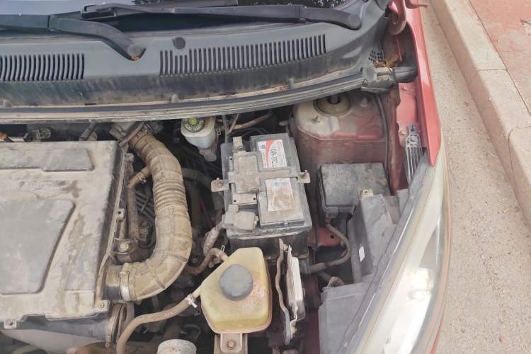 Used Cowin C3R 2015 1.5L Manual Yellow Diamond Edition Engine Bay Left