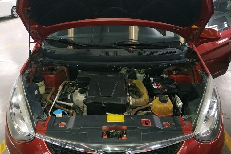 Used Cowin C3R 2015 1.5L Manual Gold Diamond Edition Engine Bay
