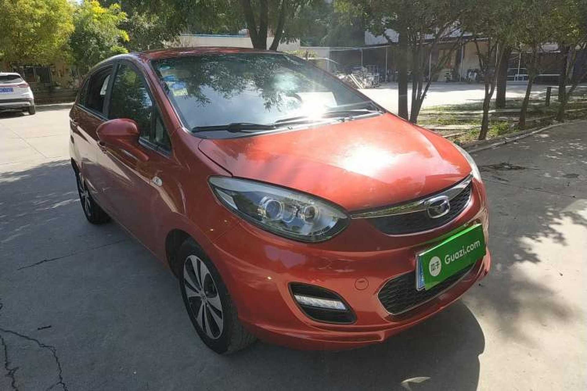 Used Cowin C3R 2015 1.5L AMT Gold Diamond Edition Front Right 45 Deg