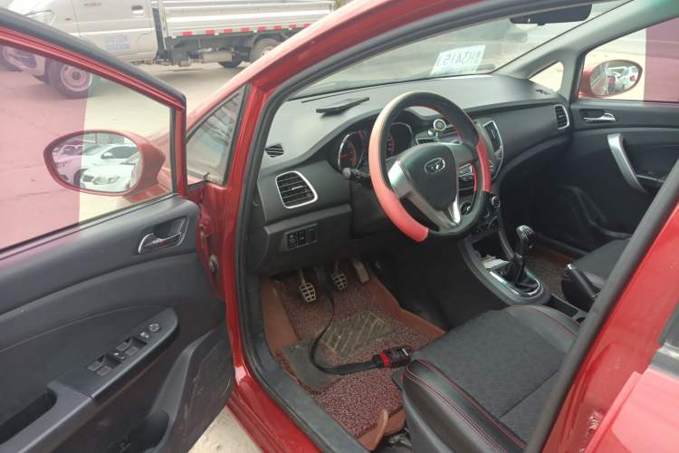 Used Cowin C3R 2015 1.5L Manual Yellow Diamond Edition Interior 3