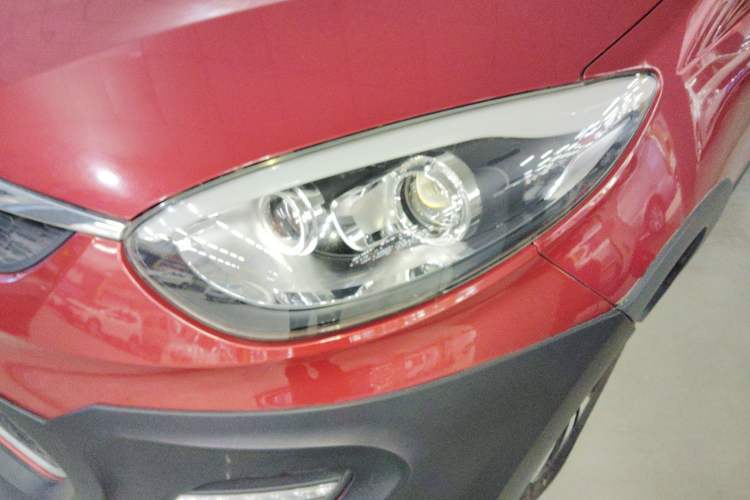 Used Cowin C3R 2015 1.5L AMT Gold Diamond Edition Left Front Headlight