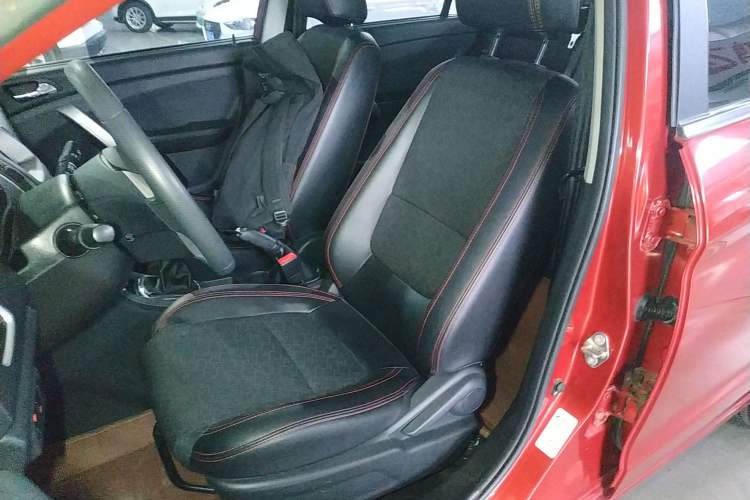 Used Cowin C3R 2015 1.5L Manual Gold Diamond Edition Left Front Seat