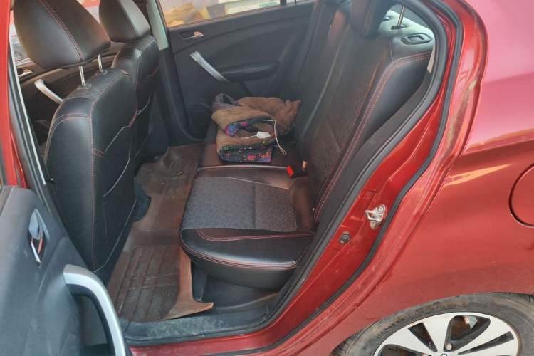 Used Cowin C3R 2015 1.5L Manual Gold Diamond Edition Left Rear Seat