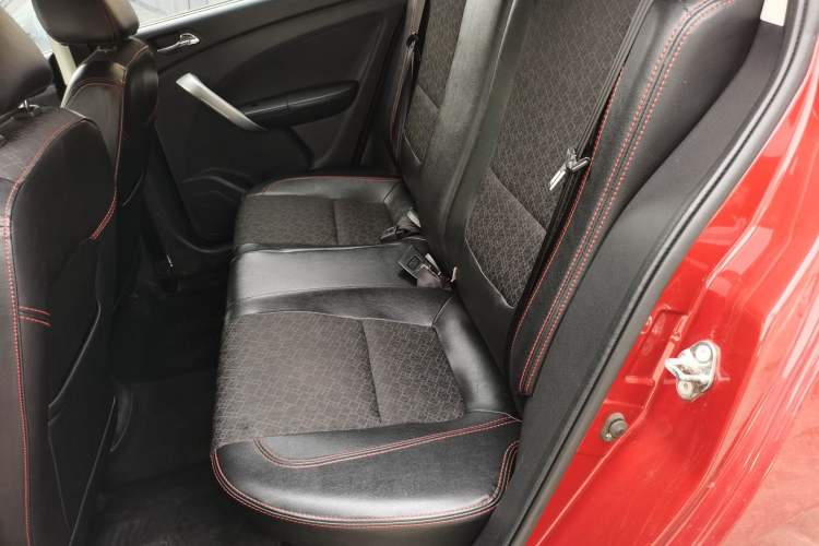 Used Cowin C3R 2015 1.5L Manual Gold Diamond Edition Left Rear Seat