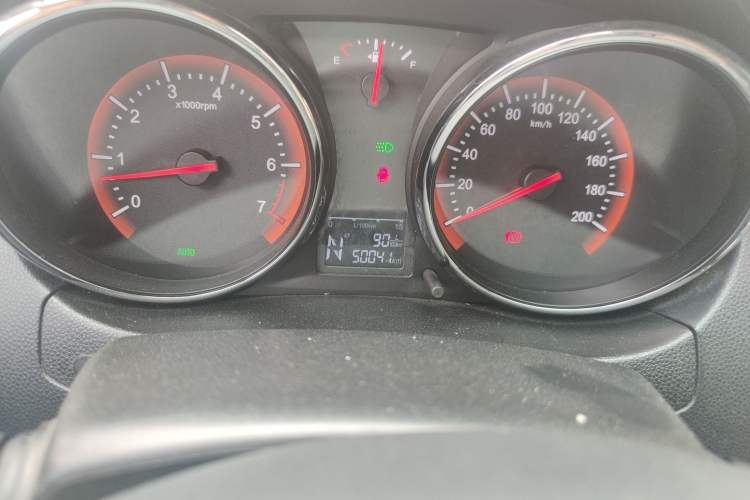 Used Cowin C3R 2015 1.5L AMT Gold Diamond Edition Odometer Close Up
