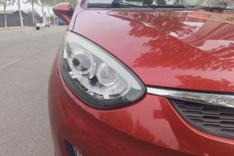 Used Cowin C3R 2015 1.5L Manual Yellow Diamond Edition Right Front Headlight