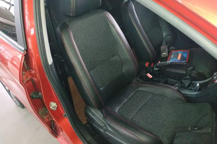 Used Cowin C3R 2015 1.5L Manual Gold Diamond Edition Right Front Seat