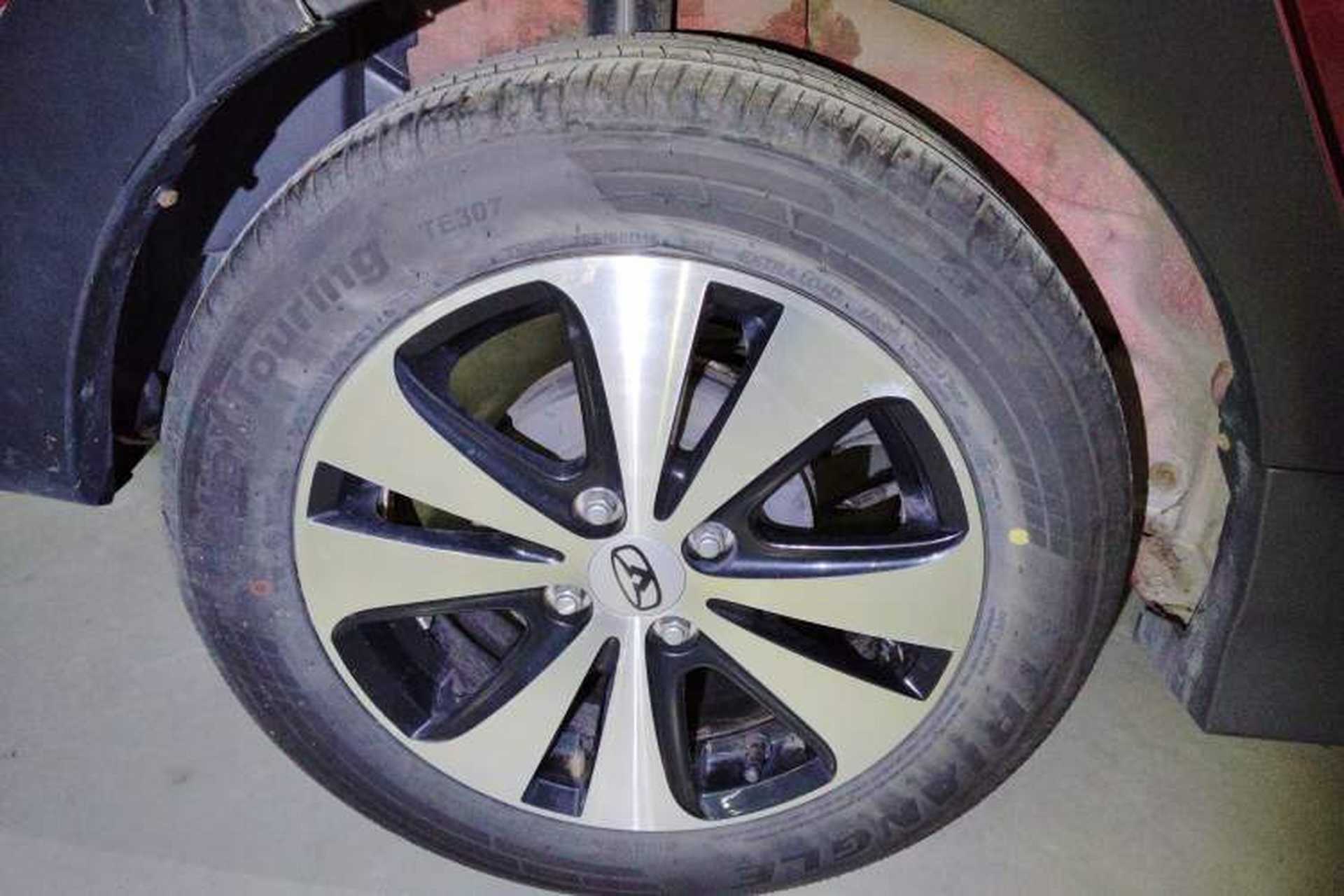 Used Cowin C3R 2015 1.5L AMT Gold Diamond Edition Right Rear Wheel Hub