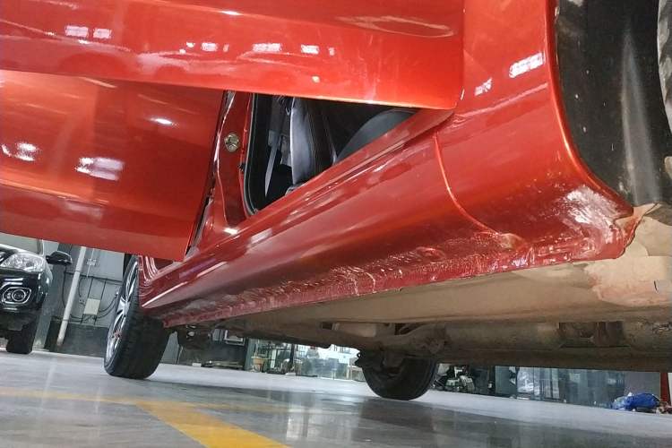 Used Cowin C3R 2015 1.5L Manual Gold Diamond Edition Right Side Sill