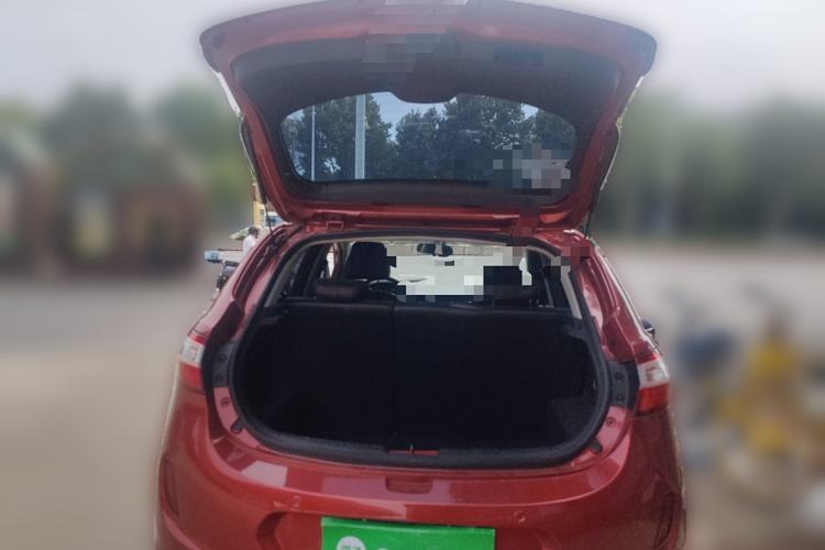 Used Cowin C3R 2015 1.5L AMT Gold Diamond Edition Trunk