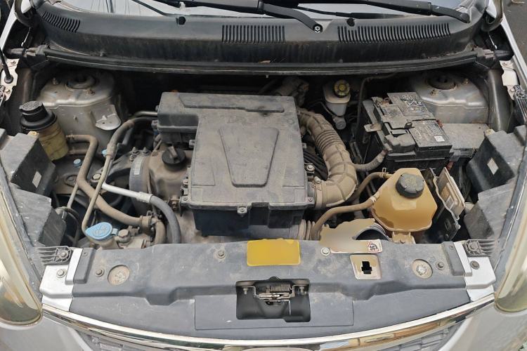Used Cowin C3R 2015 1.5L Manual Gold Diamond Edition Engine Bay