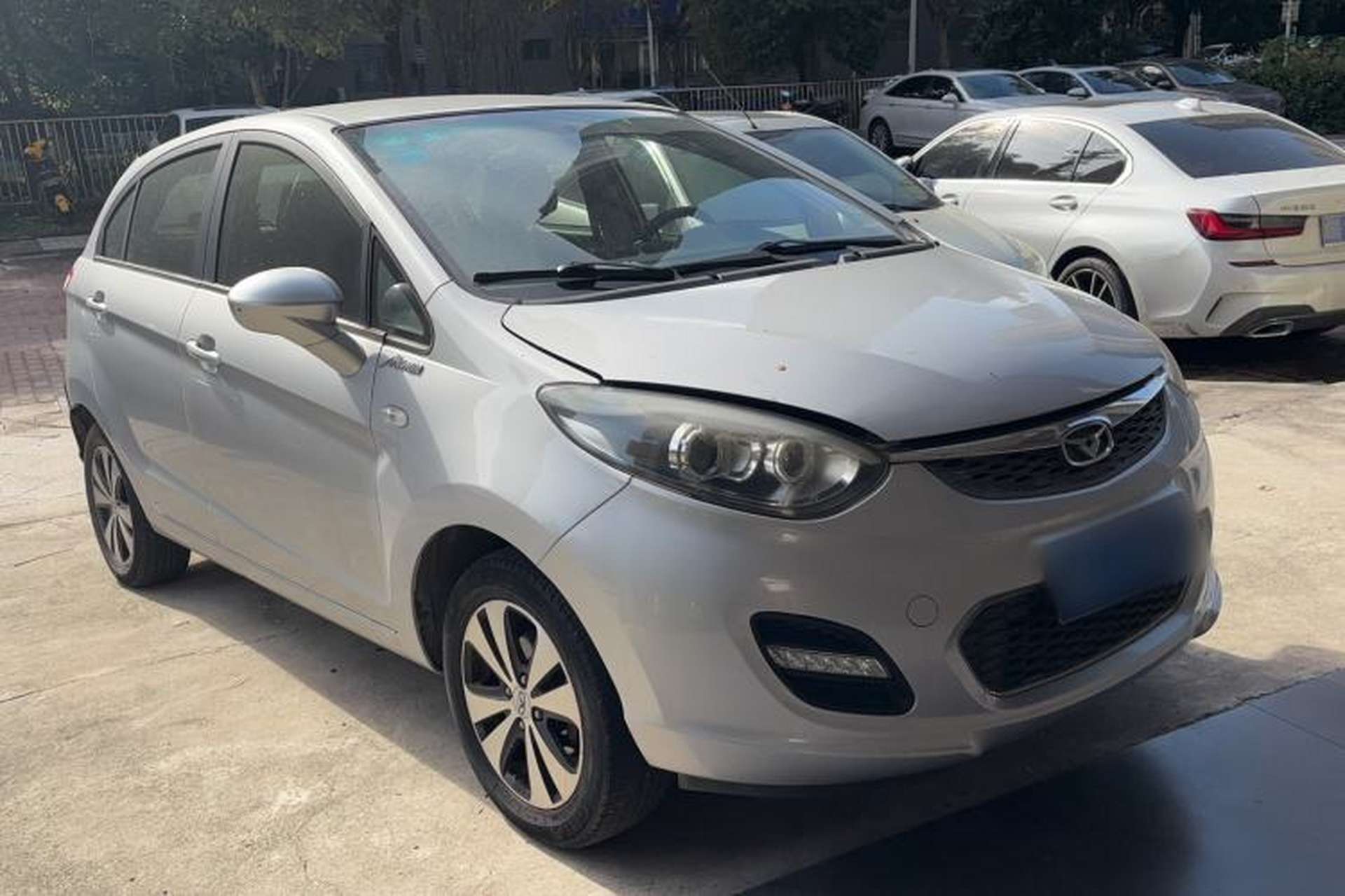 Used Cowin C3R 2015 1.5L Manual Gold Diamond Edition Exterior 6