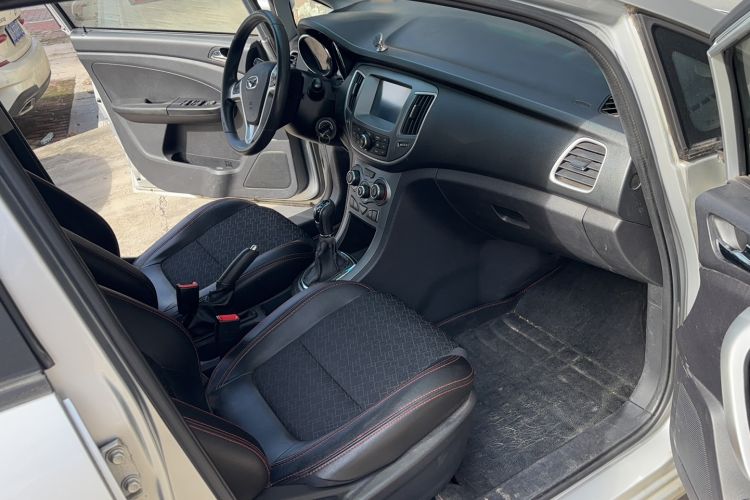Used Cowin C3R 2015 1.5L Manual Gold Diamond Edition Interior 4