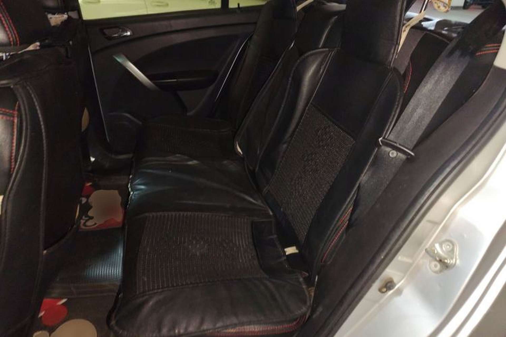Used Cowin C3R 2015 1.5L Manual Gold Diamond Edition Left Rear Seat