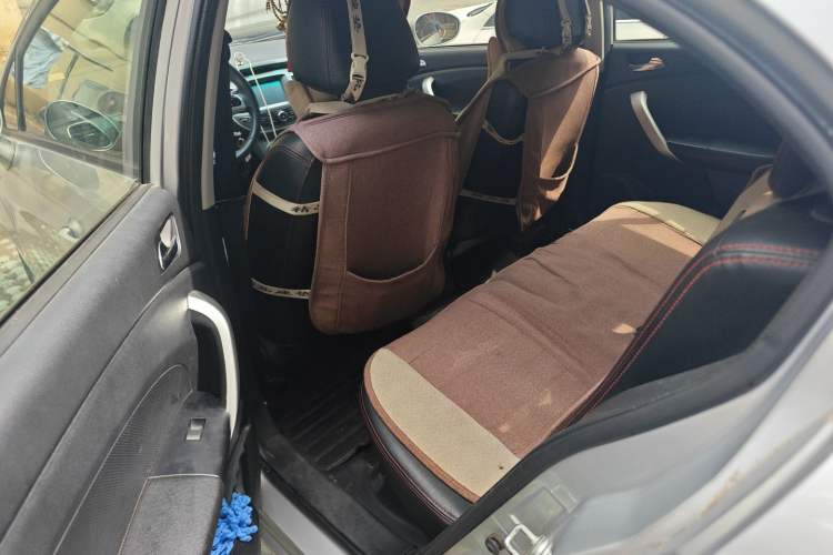 Used Cowin C3R 2015 1.5L Manual Gold Diamond Edition Left Rear Seat