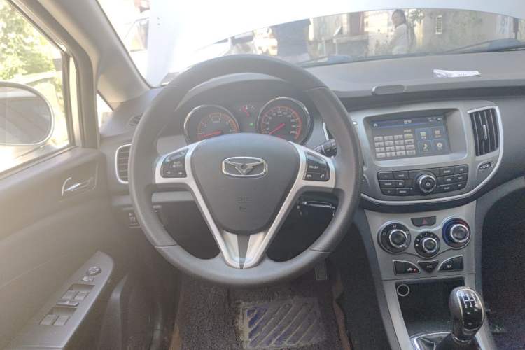Used Cowin C3R 2015 1.5L Manual Gold Diamond Edition Steering Wheel