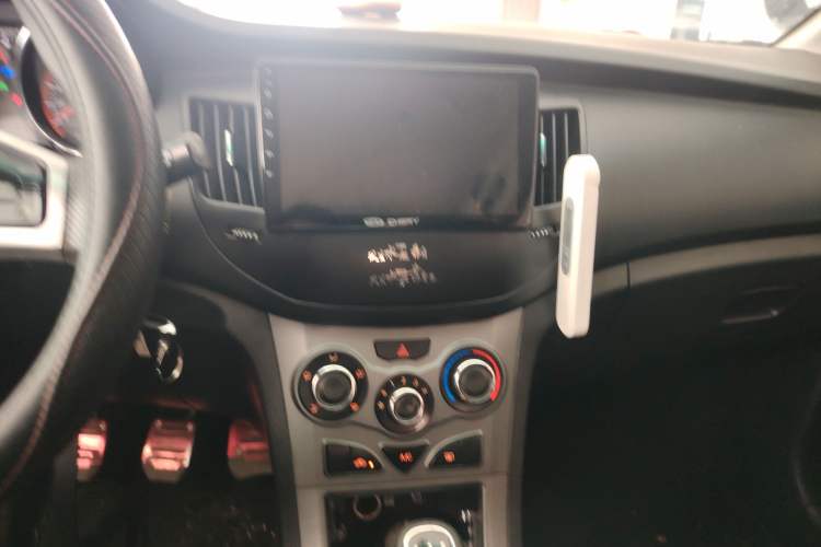 Used Cowin C3R 2015 1.5L Manual Gold Diamond Edition Audio And AC Panel