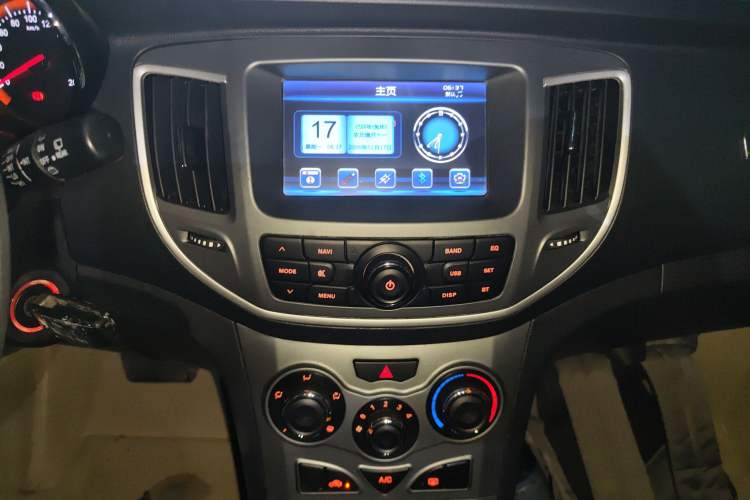 Used Cowin C3R 2015 1.5L AMT Gold Diamond Edition Audio And AC Panel