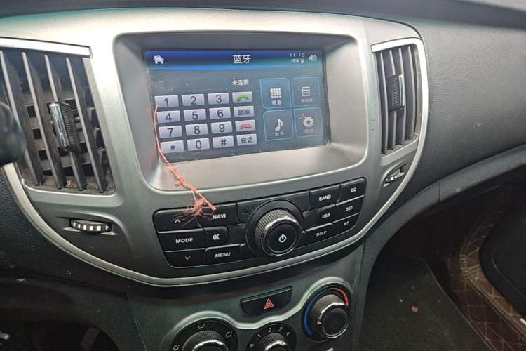 Used Cowin C3R 2015 1.5L AMT Gold Diamond Edition Audio And AC Panel