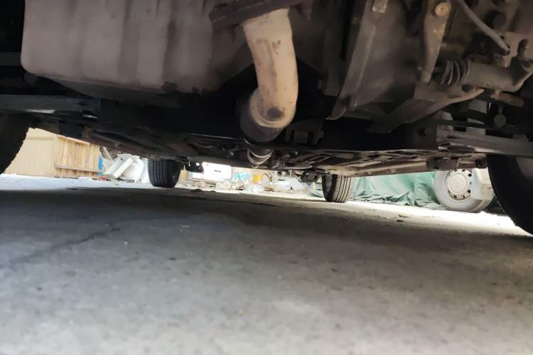 Used Cowin C3R 2015 1.5L Manual Gold Diamond Edition Chassis Front