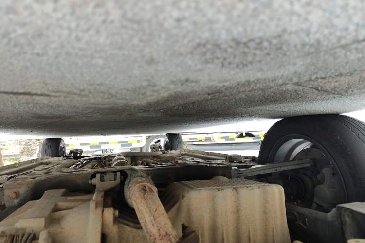 Used Cowin C3R 2015 1.5L Manual Gold Diamond Edition Chassis Front