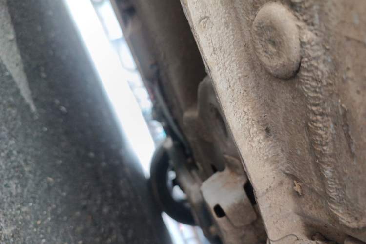 Used Cowin C3R 2015 1.5L Manual Gold Diamond Edition Chassis Front Right