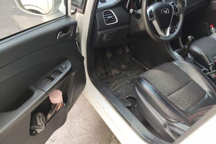 Used Cowin C3R 2015 1.5L Manual Gold Diamond Edition Driver Seat