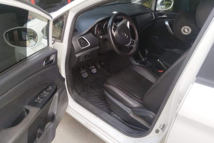 Used Cowin C3R 2015 1.5L Manual Gold Diamond Edition Driver Seat