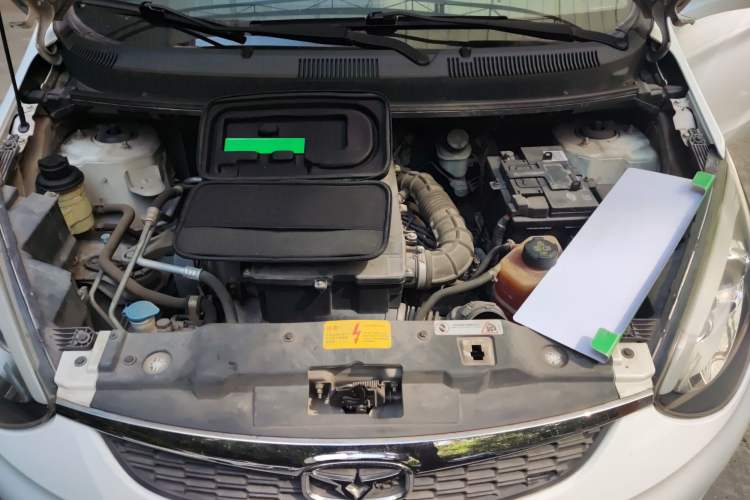 Used Cowin C3R 2015 1.5L Manual Gold Diamond Edition Engine Bay
