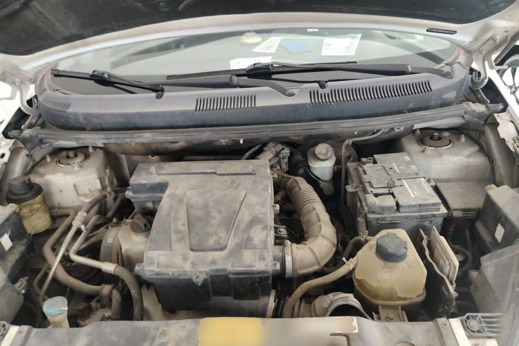 Used Cowin C3R 2015 1.5L Manual Gold Diamond Edition Engine Bay