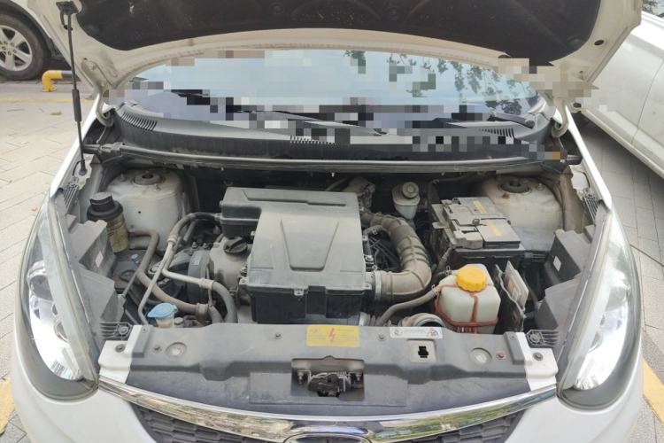 Used Cowin C3R 2015 1.5L Manual Gold Diamond Edition Engine Bay