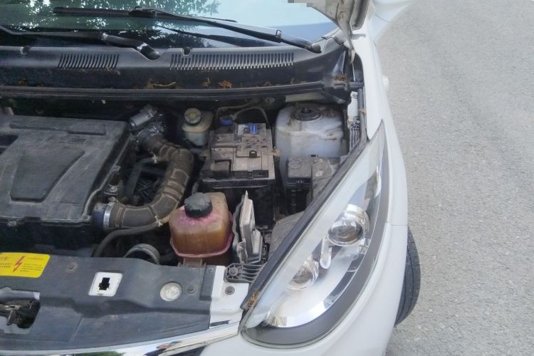 Used Cowin C3R 2015 1.5L Manual Gold Diamond Edition Engine Bay Left