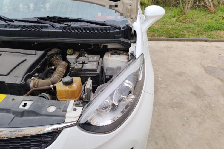 Used Cowin C3R 2015 1.5L Manual Gold Diamond Edition Engine Bay Left