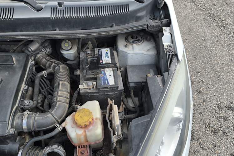 Used Cowin C3R 2015 1.5L Manual Yellow Diamond Edition Engine Bay Left