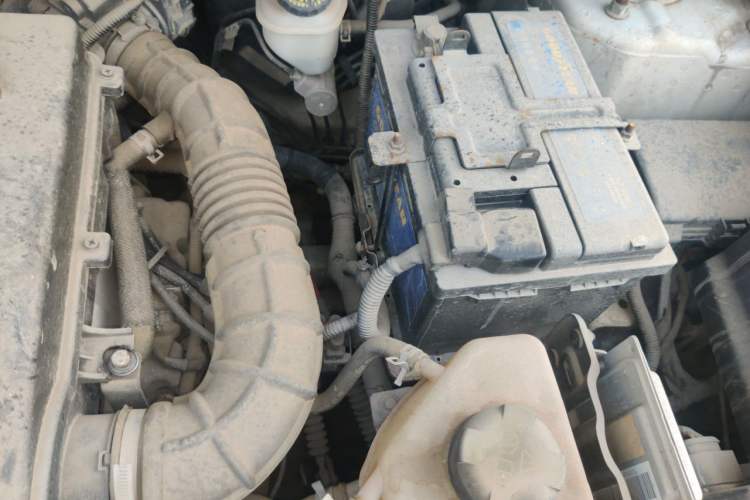 Used Cowin C3R 2015 1.5L Manual Yellow Diamond Edition Engine Bay Left