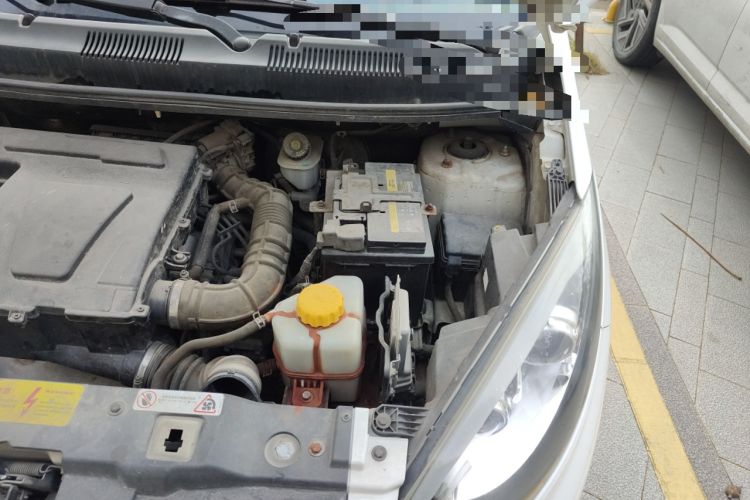 Used Cowin C3R 2015 1.5L Manual Gold Diamond Edition Engine Bay Left