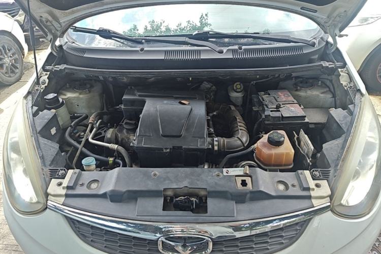 Used Cowin C3R 2015 1.5L AMT Gold Diamond Edition Engine Bay