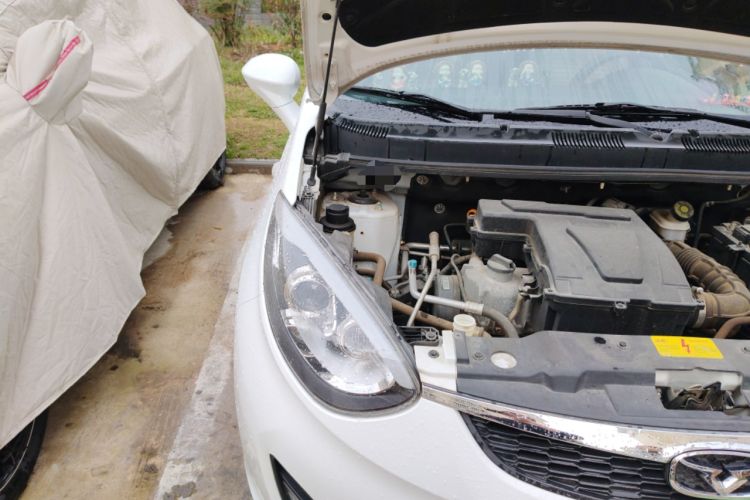 Used Cowin C3R 2015 1.5L Manual Gold Diamond Edition Engine Bay Right