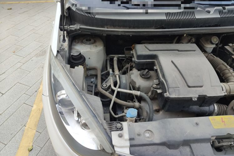 Used Cowin C3R 2015 1.5L Manual Gold Diamond Edition Engine Bay Right