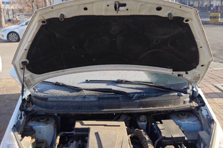 Used Cowin C3R 2015 1.5L AMT Gold Diamond Edition Engine Bay