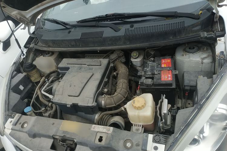 Used Cowin C3R 2015 1.5L Manual Gold Diamond Edition Engine Bay