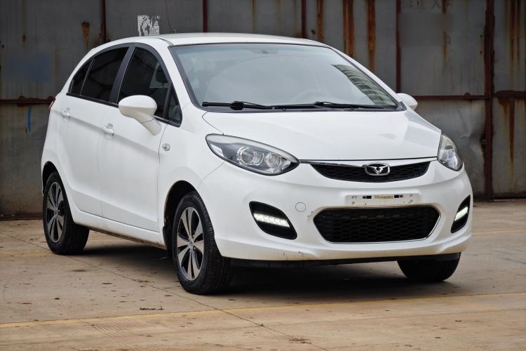 Used Cowin C3R 2015 1.5L Manual Gold Diamond Edition Exterior 2