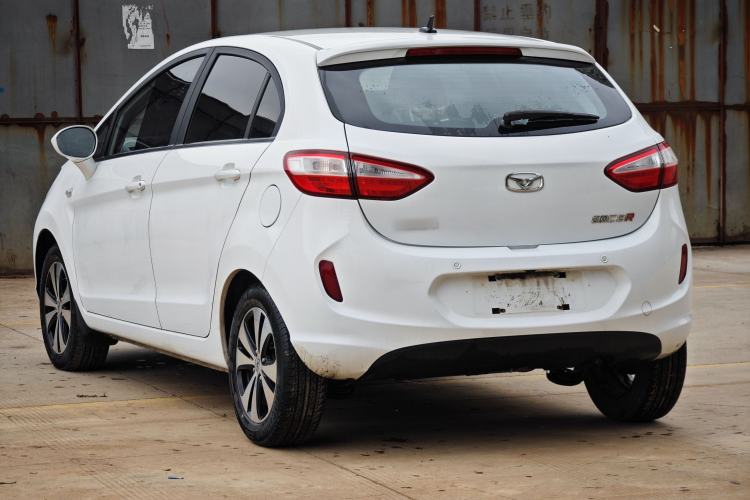 Used Cowin C3R 2015 1.5L Manual Gold Diamond Edition Exterior 4